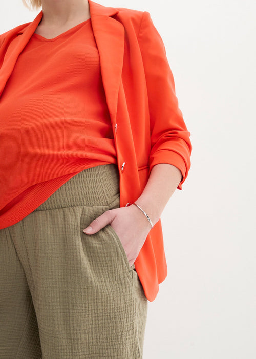 Bermuda hlače za trudnice s gustim naborima strukom