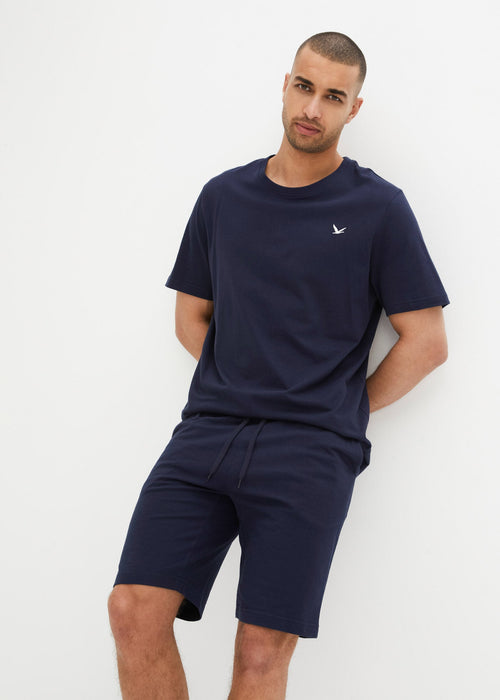 T-shirt majica i bermude od trikoa