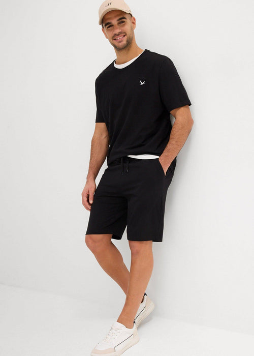 T-shirt majica i bermude od trikoa
