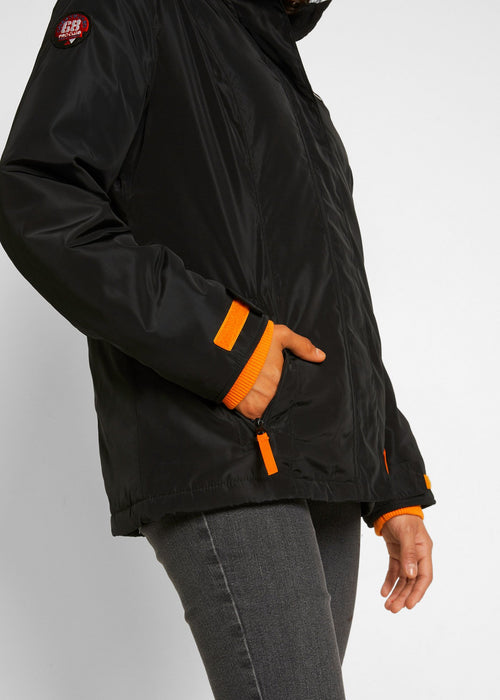 Outdoor jakna s odvojivom kapuljačom
