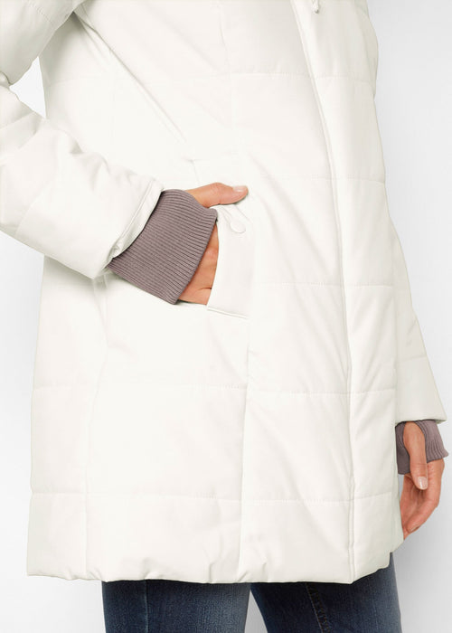Duga prošivena jakna s kapuljačom s recikliranim poliesterom