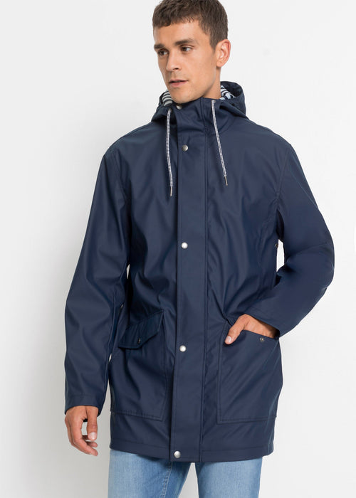Outdoor jakna od vodootpornog prozračnog na vjetar otpornog materijala s nepropusnim šavovima