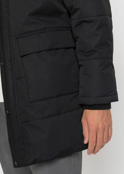 Duga zimska prošivena jakna s recikliranim poliesterom
