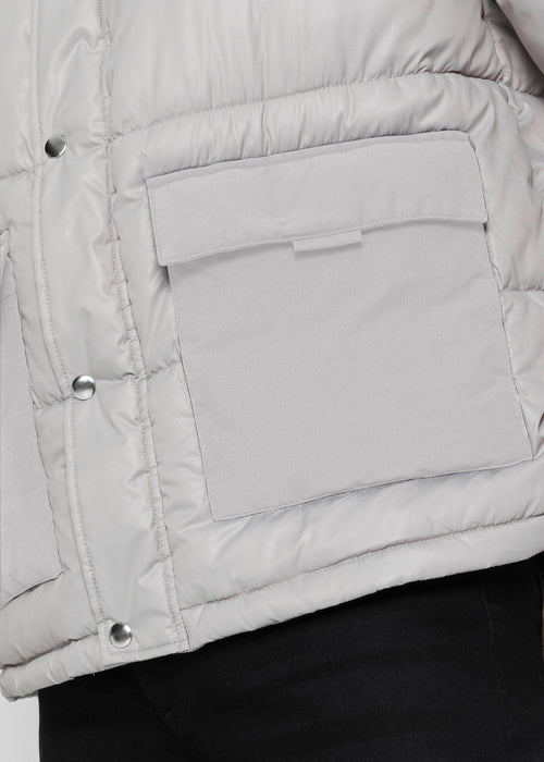 Prošivena jakna od mješavine materijala s recikliranim poliesterom ležernog kroja