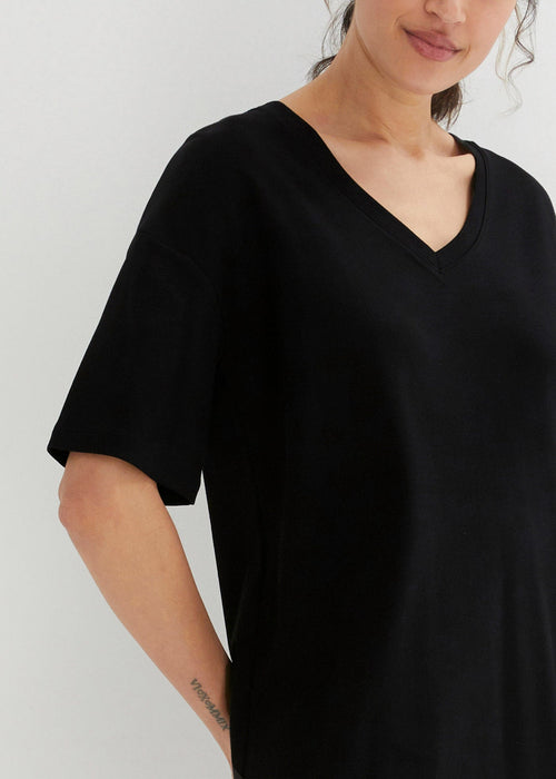 Haljina T-shirt kroja s V izrezom oversize kroja (2 komada)