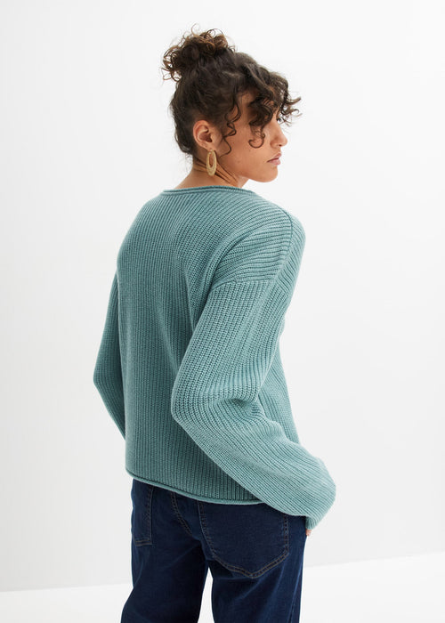 Pleteni pulover kraćeg kroja