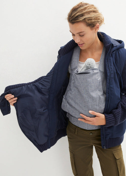 Jakna za trudnice i nošenje bebe s pletenim rukavima i kapuljačom