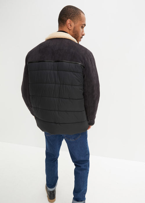 Zimska jakna od mješavine materijala s recikliranim poliesterom
