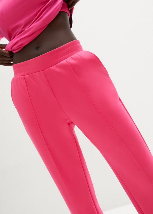 Funkcionalne jogging hlače sa širokim nogavicama od materijala koji se brzo suši