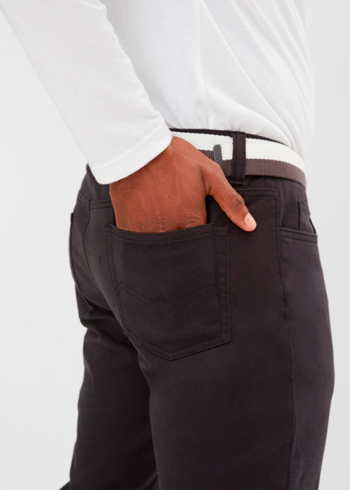 Klasične stretch hlače s remenom ravnog kroja