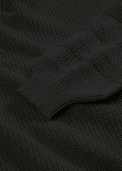 Pleteni pulover sa širokim rukavima