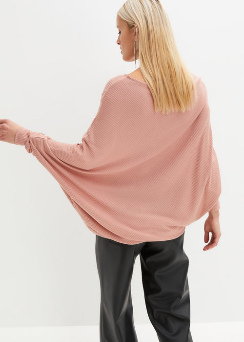 Oversize pulover s asimetričnim rubom